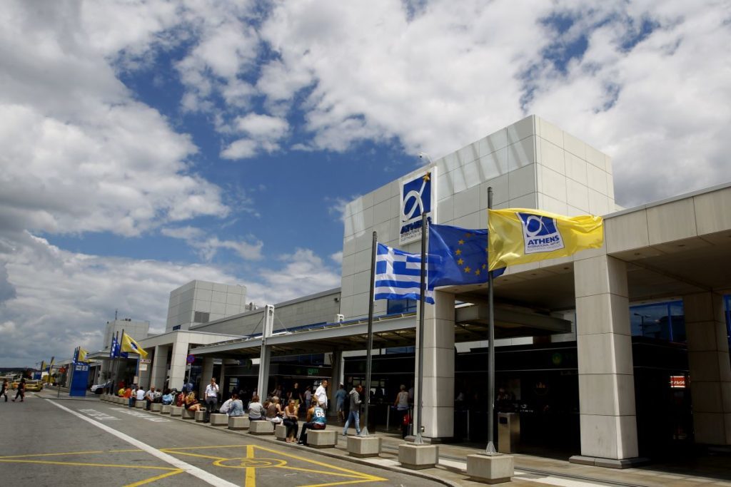 Ταχυδρομικά δέχθηκε 9 κιλά ναρκωτικά από τον Καναδά ένας 37χρονος