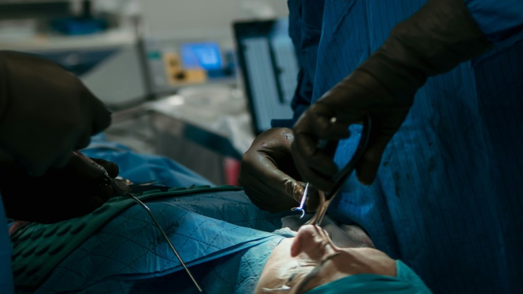 Ο ρόλος της ενδοσκοπικής χειρουργικής στα παραρίνια και βάση κρανίου