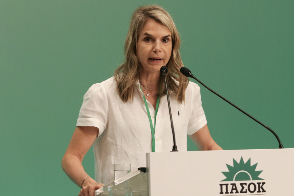 ΠΑΣΟΚ: Υποψήφια για την ηγεσία και η Μιλένα Αποστολάκη