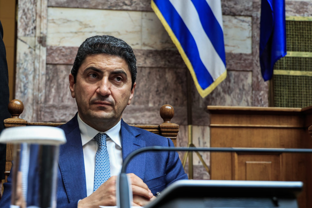 Λευτέρης Αυγενάκης: Το άγνωστο περιστατικό σε βάρος γυναίκας που διαφώνησε μαζί του – Τι είχε συμβεί