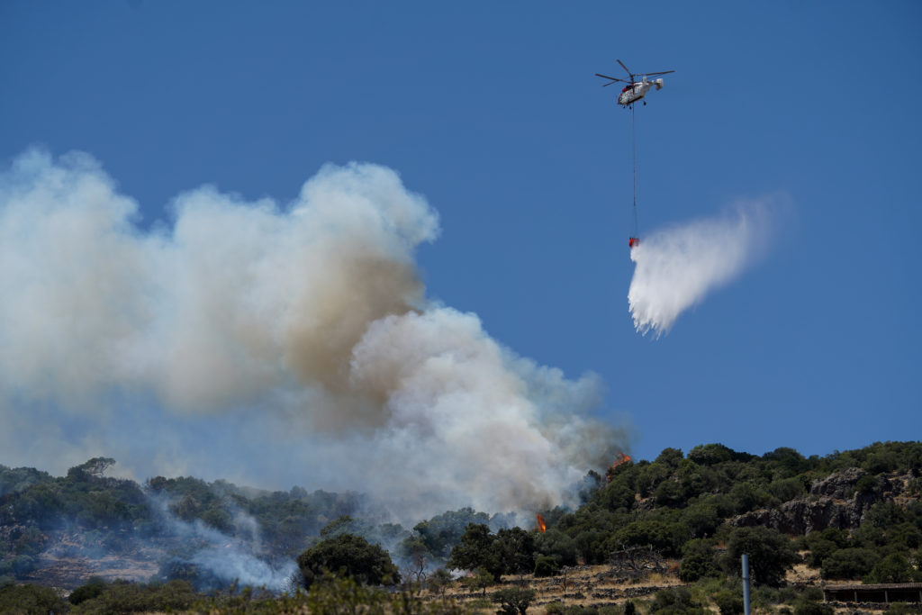 Φωτιά τώρα στη Λέσβο: Νεκρός ηλικιωμένος μέσα στο αυτοκίνητό του – Οι πρώτες πληροφορίες