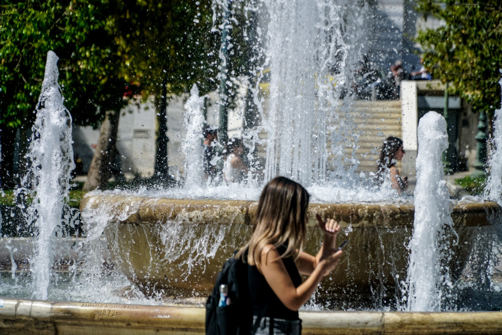 Καιρός: Έρχεται καύσωνας διαρκείας – Σε ποιες περιοχές ο υδράργυρος θα αγγίξει τους 40 βαθμούς Κελσίου(LIVE)