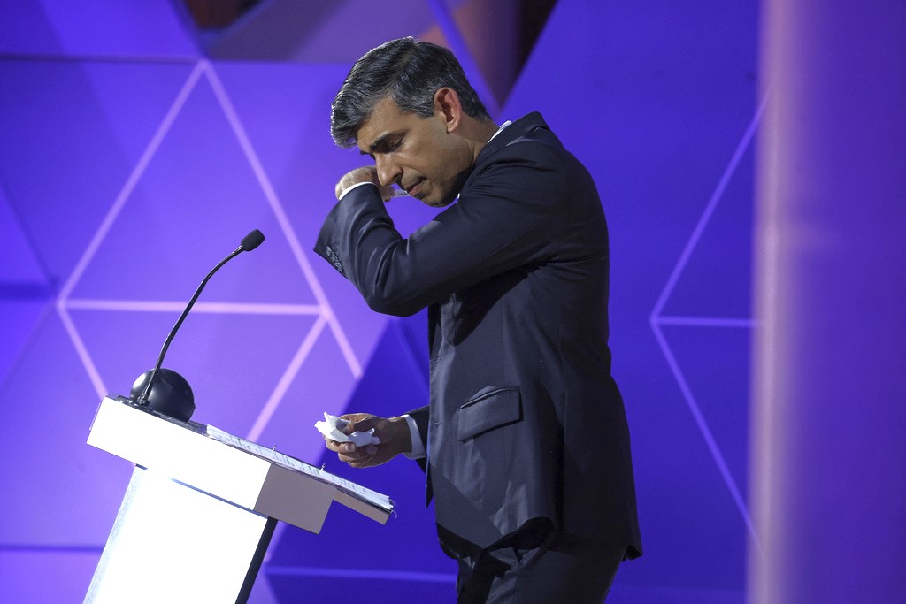 Βρετανία – Εκλογές: Ο Σούνακ παραδέχεται ότι πάει στην αντιπολίτευση!