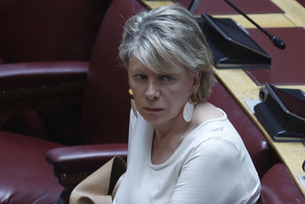 Ελενα Ακρίτα: «Ένα σκουπίδι είσαι Ψαριανέ και τράβα με στα δικαστήρια» – Παραληρηματικές αθλιότητες από τον πρώην βουλευτή