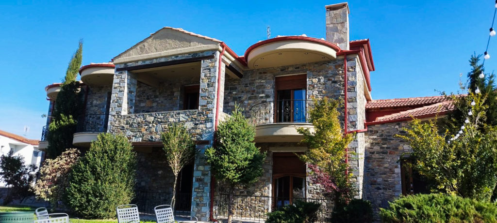 Φλώρινα: Χωρίς άδεια το ξενοδοχείο όπου δηλητηριάστηκαν από αναθυμιάσεις 14 άτομα – Χαροπαλεύει 55χρονος