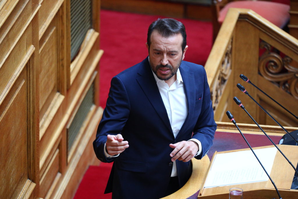ΣΥΡΙΖΑ: Επίκαιρη Επερώτηση στη Βουλή για την κατάρρευση του ΕΣΥ – «Ας έρθουν στη Βουλή να αναλάβουν τις ευθύνες τους», λέει ο Παππάς