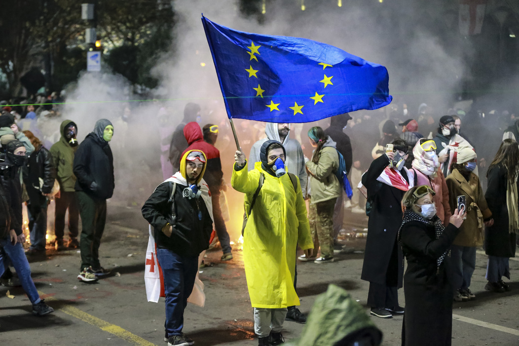 Γεωργία: Πάνω από 100 συλλήψεις σε φιλοευρωπαϊκή διαδήλωση (Video – Photos)