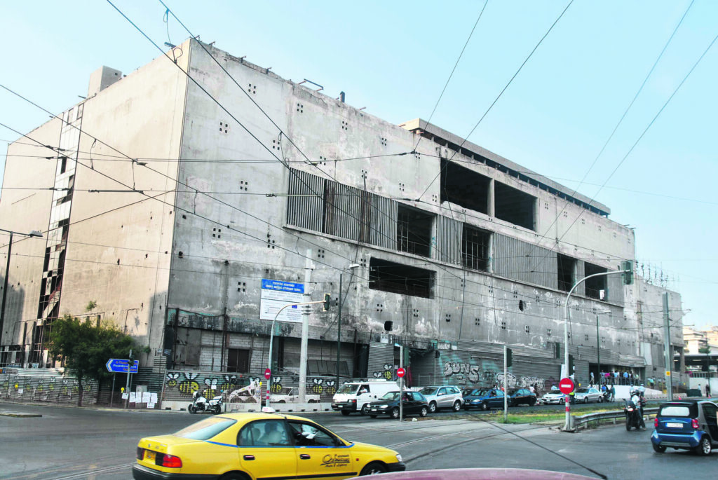 Εκατομμύρια στους Φιξ λόγω κακοδιοίκησης – «Αλμυρή» η  αναγκαστική απαλλοτρίωση του ιστορικού ακινήτου στη Συγγρού