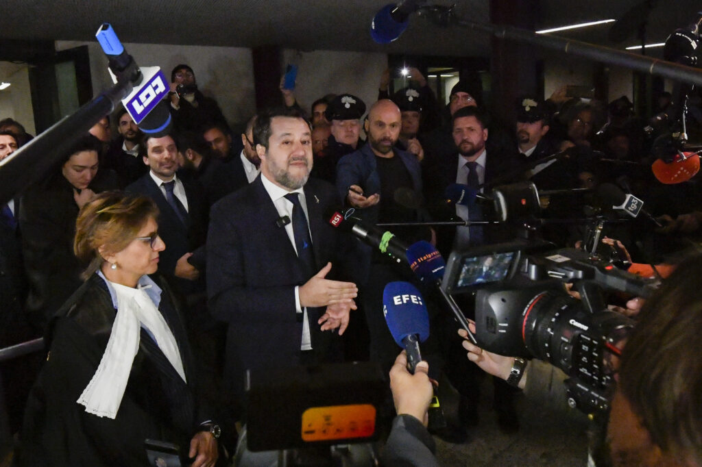 Ιταλία – Μεταναστευτικό: Δικαστική «έκπληξη» – Αθώος ο Ματέο Σαλβίνι