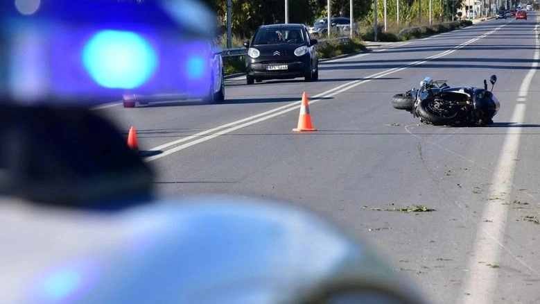 Τραγωδία στην Ποσειδώνος: Νεκρός μοτοσικλετιστής μετά από ανατροπή της μηχανής του