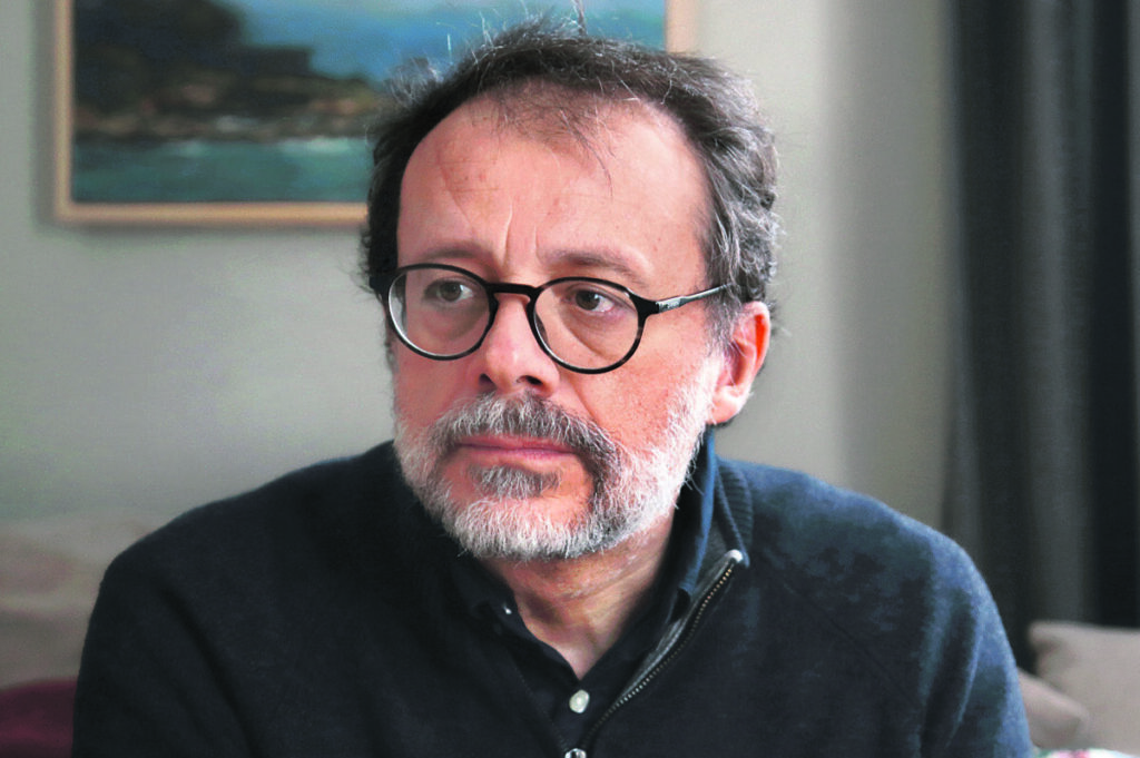 Ο Δημήτρης Ινδαρές στο Documento: «Ζούμε την απαξίωση της ηθικής»