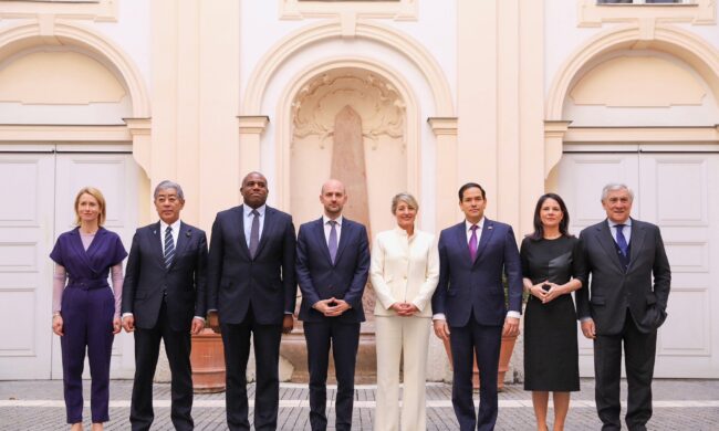 G7