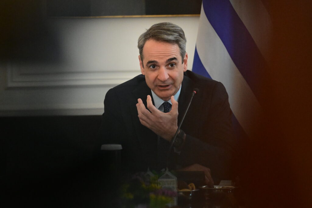 ΣΥΡΙΖΑ: Ο Μητσοτάκης φοβάται τη Βουλή, την Προανακριτική και την αλήθεια