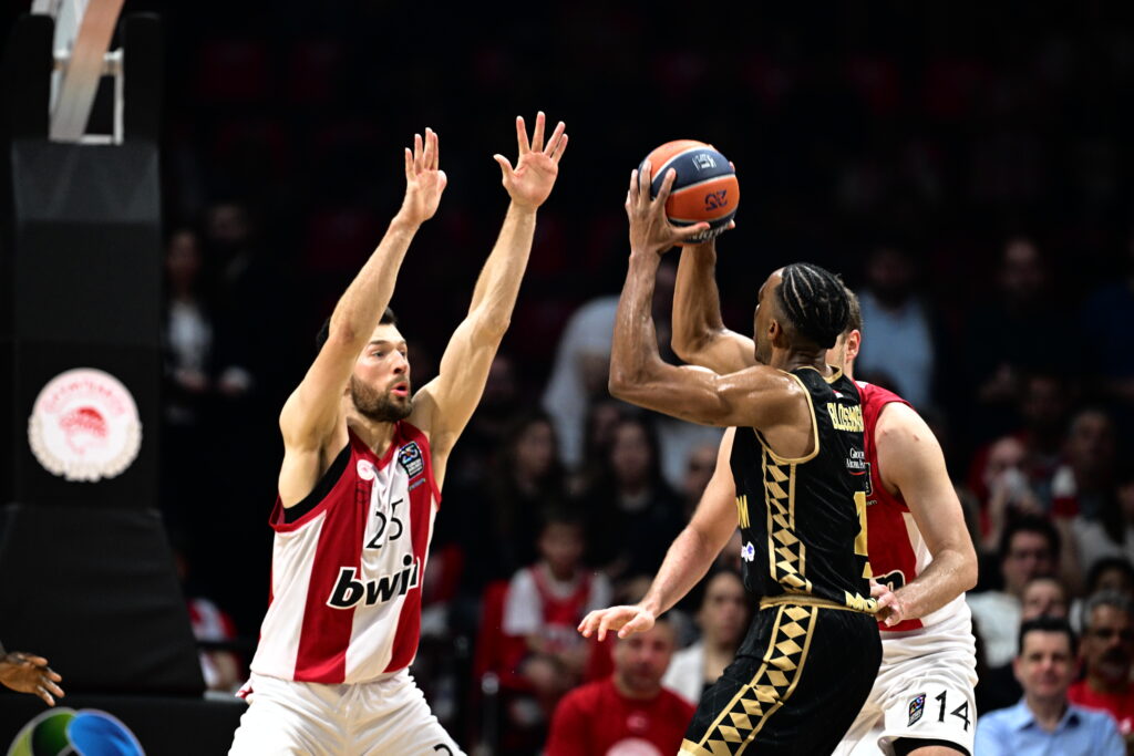 Ολυμπιακός – Μονακό 77-80: Η αστοχία έφερε την τρίτη σερί ήττα