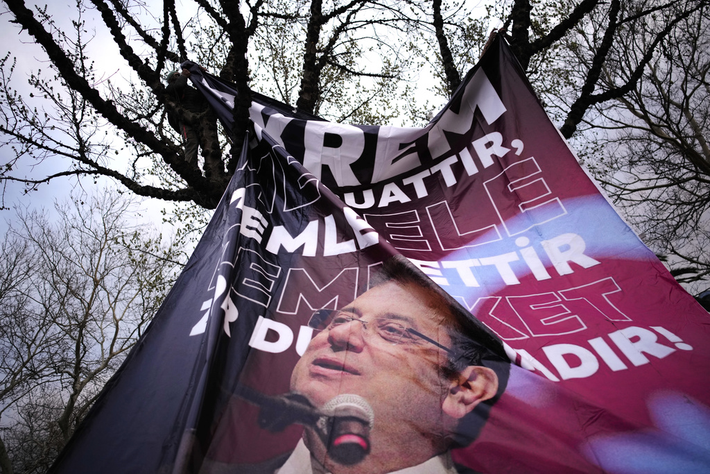 Τουρκία: Σε νέες ανακρίσεις υποβάλλεται ο Ιμάμογλου – Διαδηλώσεις στα δύο τρίτα της χώρας