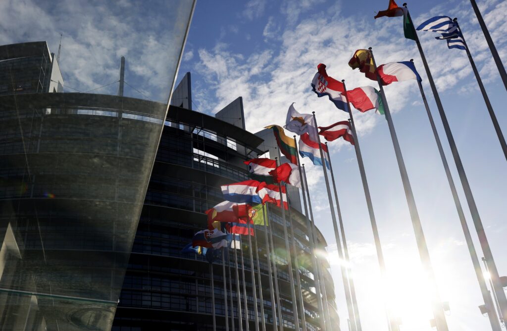 Politico: Ευρωπαϊκό σχέδιο επιβίωσης για πολέμους, καταστροφές και ασθένειες – Προμήθειες 3 ημερών για όλα τα νοικοκυριά