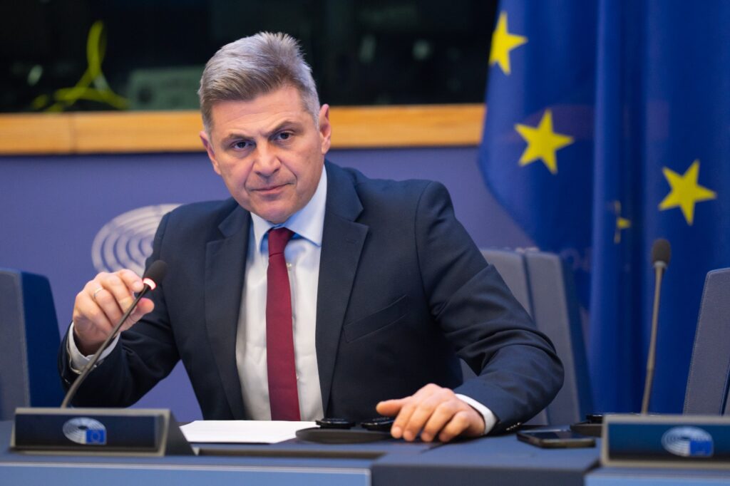 Νικόλας Φαραντούρης: Ευρωπαϊκή άμυνα χωρίς Τουρκία και αυταρχισμό