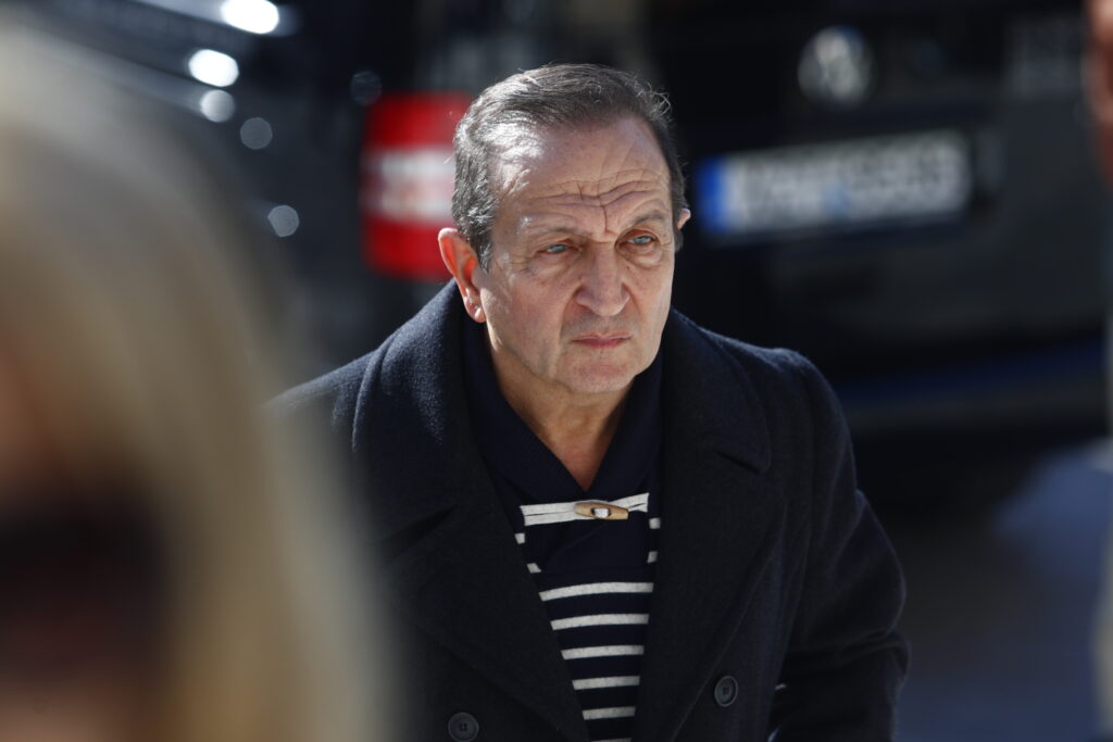 Ο Σπύρος Μπιμπίλας προαναγγέλλει αγωγές κατά Φιλιππίδη και Καρκά