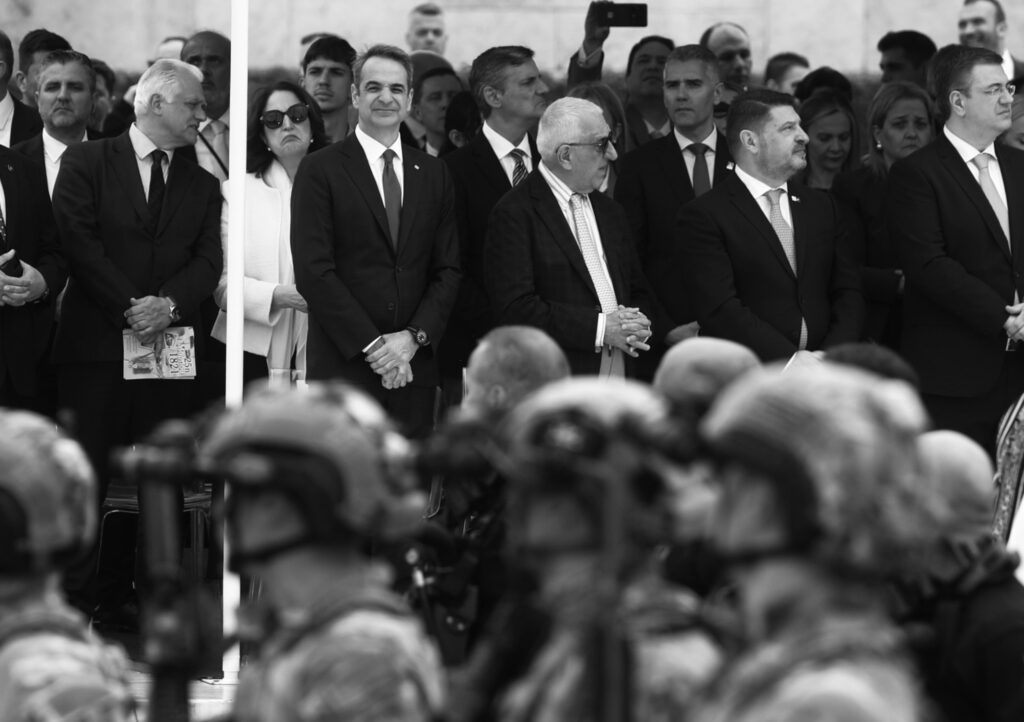 Κύρτσος: Γιατροί, νοσηλευτές και δάσκαλοι πρέπει να φορέσουν στολή για να δουν αυξήσεις!