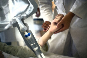Λάρισα: Σε κρίσιμη κατάσταση ο 9χρονος που πνίγηκε από πορτοκάλι &#8211; Δεύτερη κρανιοτομή για το εγκεφαλικό οίδημα