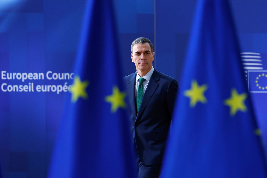 El Pais: Ο Σάντσεθ είναι αποφασισμένος να αυξήσει τις αμυντικές δαπάνες στο 2% του ΑΕΠ