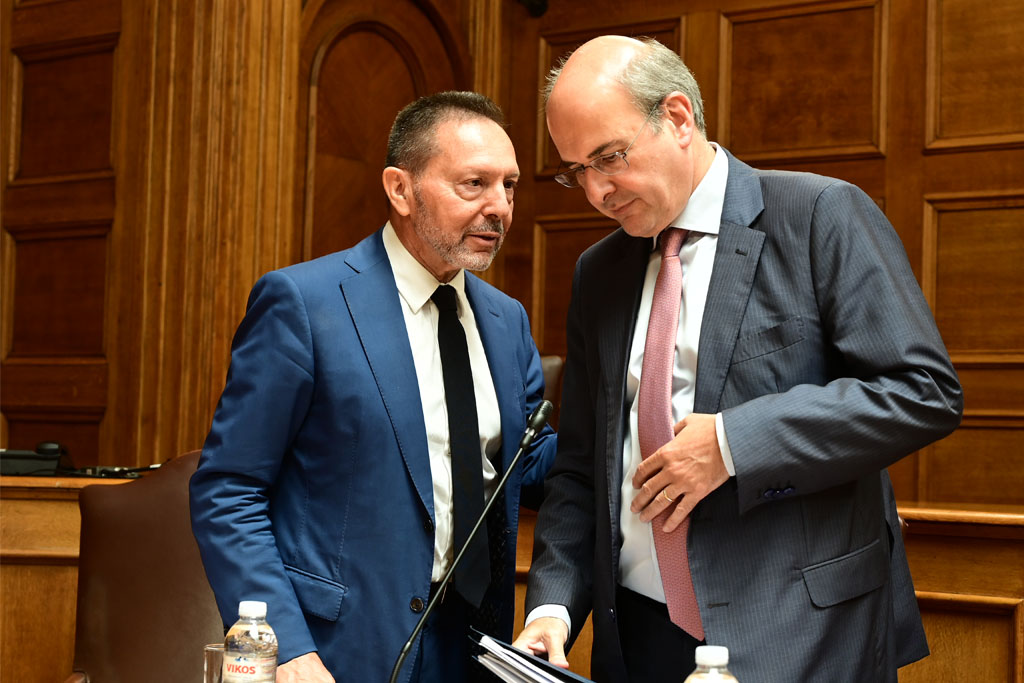 Δεν βγαίνει ο λογαριασμός για δώρα και φοροαπαλλαγές