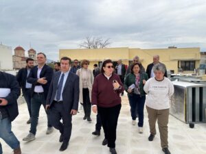 Η Λίνα Μενδώνη κατσαδιάζει αρχαιολόγους, δημάρχους και βουλευτές