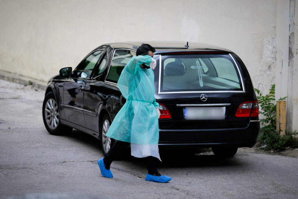 Θεσσαλονίκη: Ελεύθεροι οι 6 υπάλληλοι της Ιατροδικαστικής Υπηρεσίας που κατηγορούνται για χρηματισμό