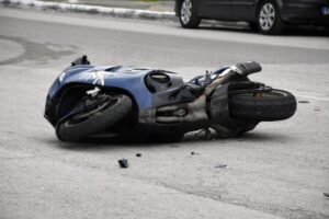 Τραγωδιά στην Αττική Οδό: Νεκρός 20χρονος αναβάτης μηχανής μετά από τροχαίο (Video)