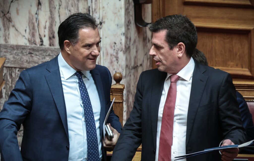 Ο Καιρίδης αλλάζει στρατόπεδο και χτυπάει Άδωνη: Χρειάζονται αυξήσεις και οι υγειονομικοί (Video)