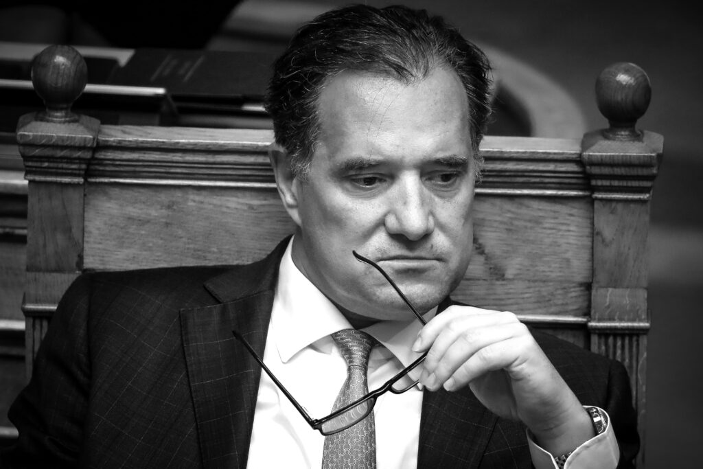 Όταν ο Άδωνης συγκρίνει το ΕΣΥ με τις… ΗΠΑ