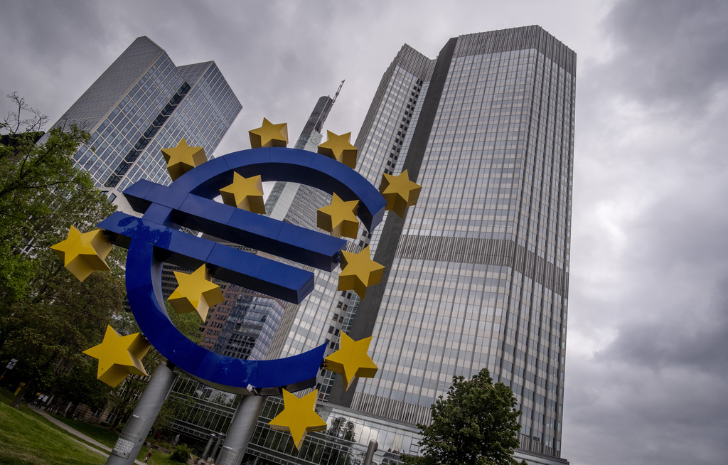 Επιτόκια: Νέα μείωση δρομολογεί η ΕΚΤ λόγω των δασμών Τραμπ