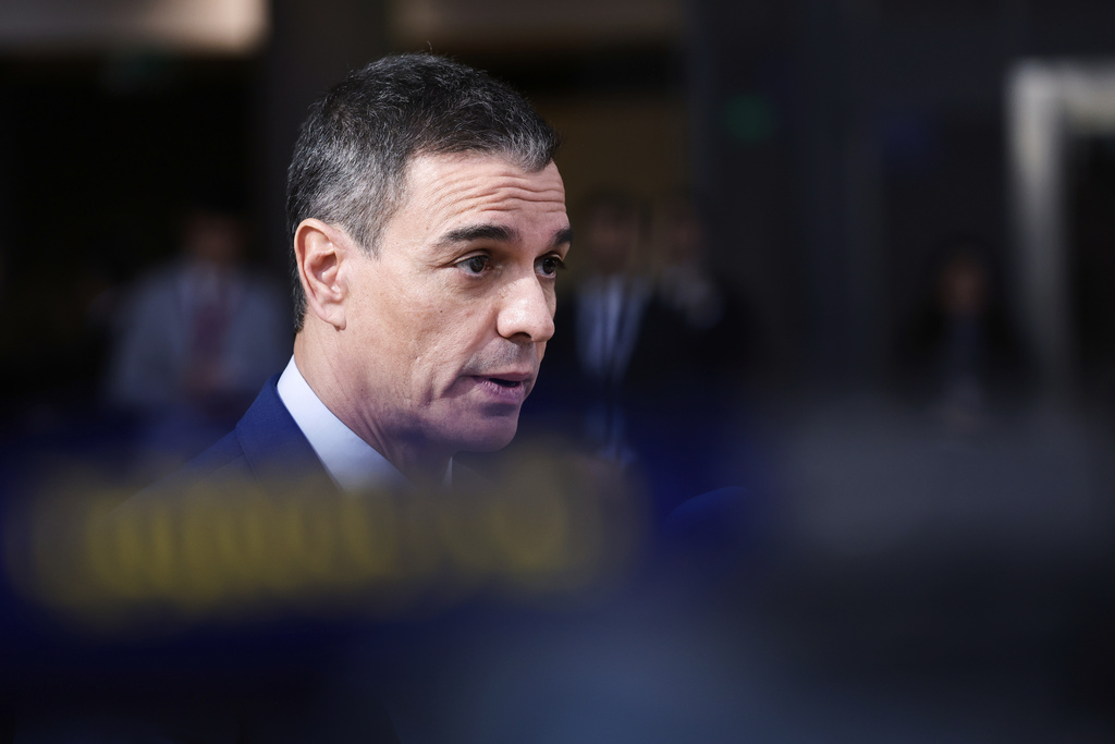 Ισπανία: Ο Σάντσεθ ενεργοποιεί σχέδιο «προστασίας» της οικονομίας από τους δασμούς Τραμπ