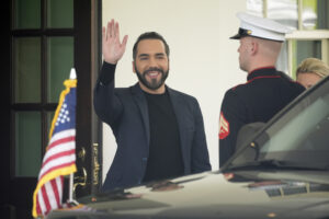 Ναγίμπ Μπουκέλε: Ο πρόεδρος που αρνήθηκε να υπηρετήσει τη Δικαιοσύνη