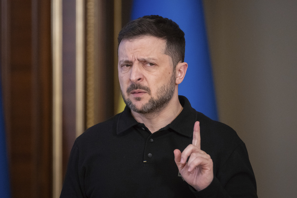 Ζελένσκι: Ο ρωσικός στρατός θέλει να δημιουργήσει την «εντύπωση» μιας πασχαλινής κατάπαυσης πυρός