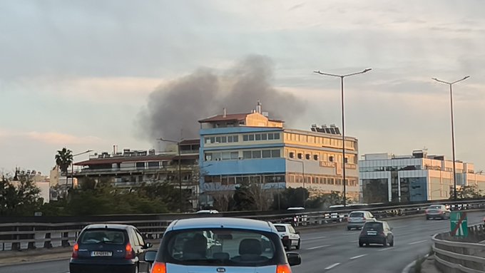 Φωτιά σε ρέμα στον Βοτανικό