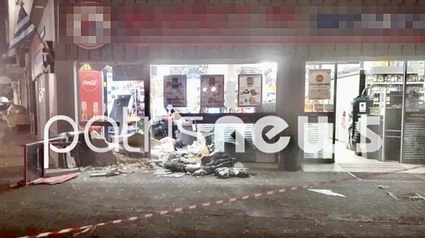 Ηλεία: Έσπασαν τζαμαρία για να αρπάξουν ATM – Το έδεσαν σε αγροτικό κι εξαφανίστηκαν