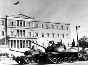 Πολάκης: Καυστική ανάρτηση για τρεις της ΝΔ που «γιορτάζουν» 21η Απριλίου