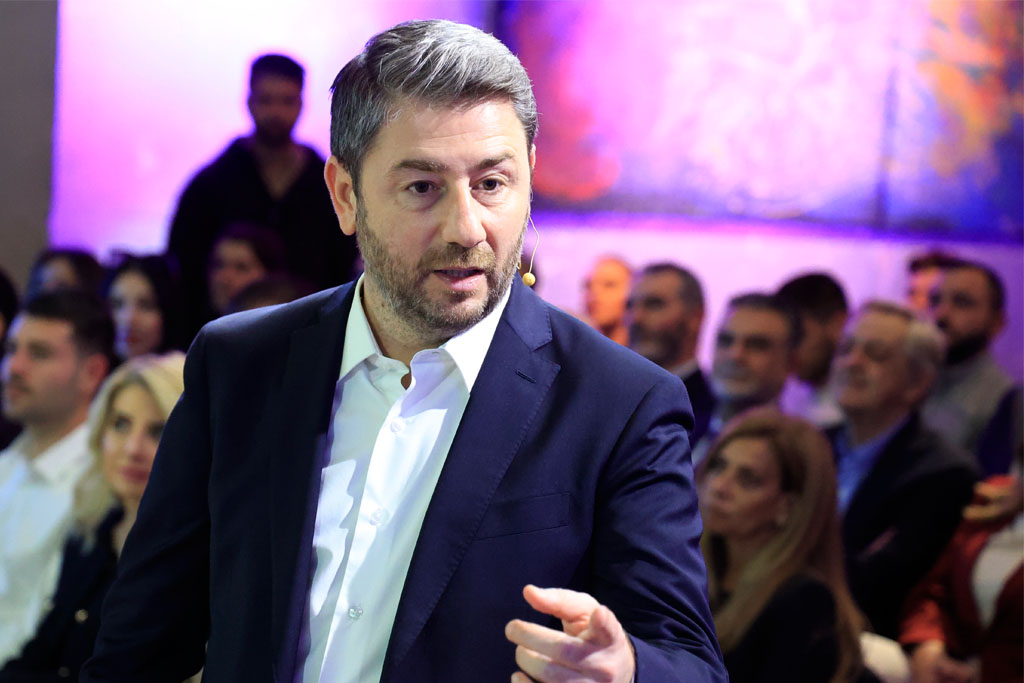 Παρακαλάει για κάλπες ο Ανδρουλάκης: Η Χαρ. Τρικούπη έριξε συντονισμένα τους τόνους για τα Τέμπη