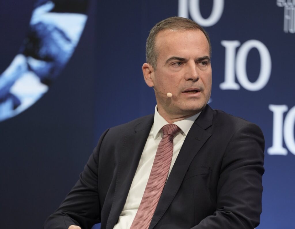 Παπαστράτος: Η καινοτομία ως ασπίδα σε έναν κατακερματισμένο κόσμο