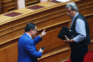 «Μαλλιά κουβάρια» Γεωργιάδης και Πολάκης: «Μου είπε ότι λέω π@@ριες» &#8211; «Πρόσεξε ακροδεξιέ μην πάθεις ανακοπή»