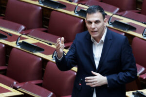 Καραμέρος: «Κάλυψη στην οργάνωση διασπάθισης δημόσιου χρήματος, με άξονα την Ομάδα Αλήθειας, έδωσε ο κ. Μητσοτάκης»