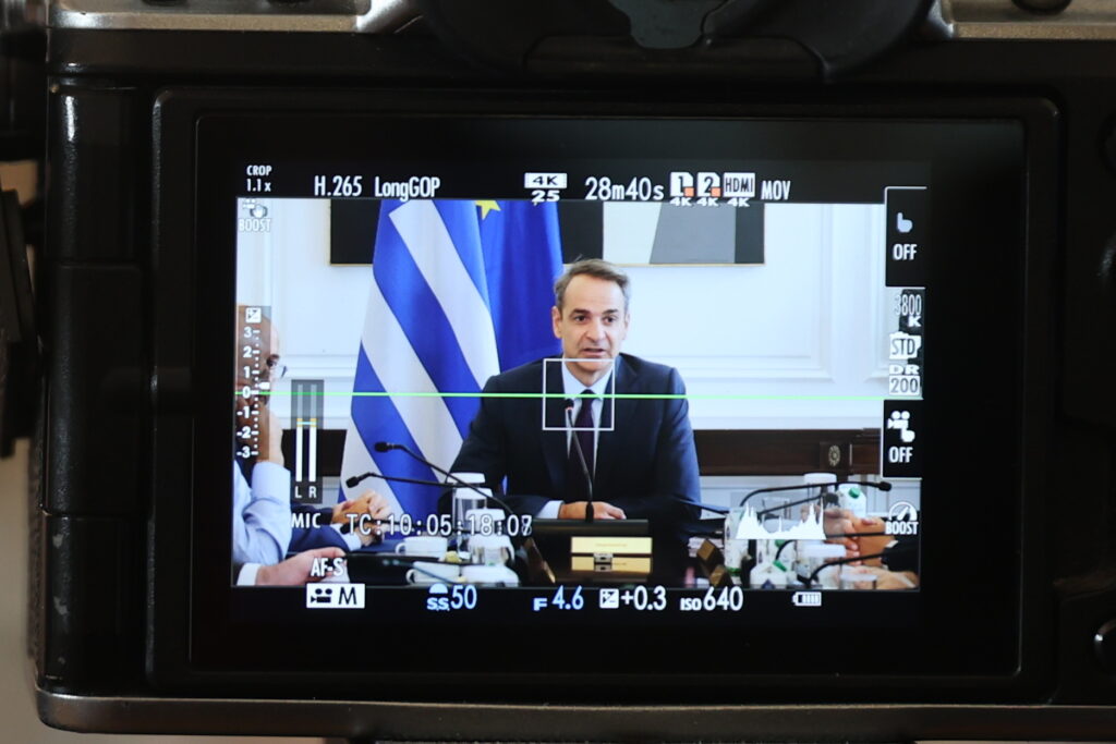 Σε πόλεμο μέχρι τις εκλογές