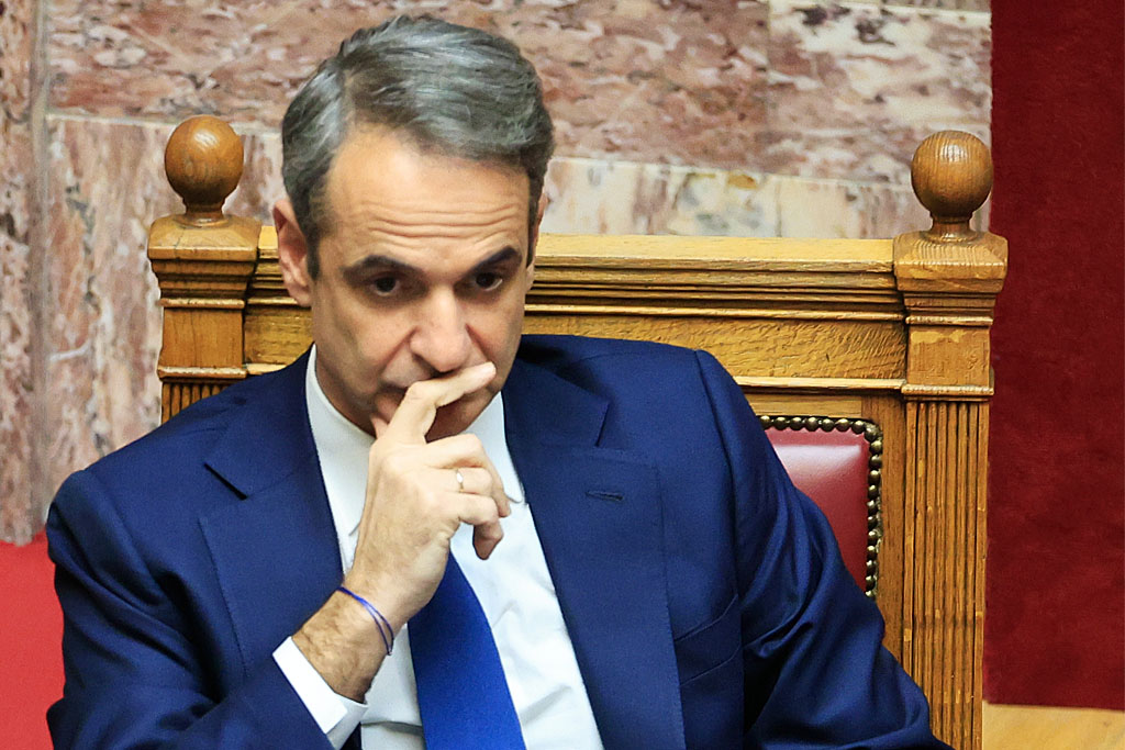 Κυβέρνηση Μητσοτάκη: Πανηγυρισμοί για το πλεόνασμα, σιωπή για την έμμεση φορολογία