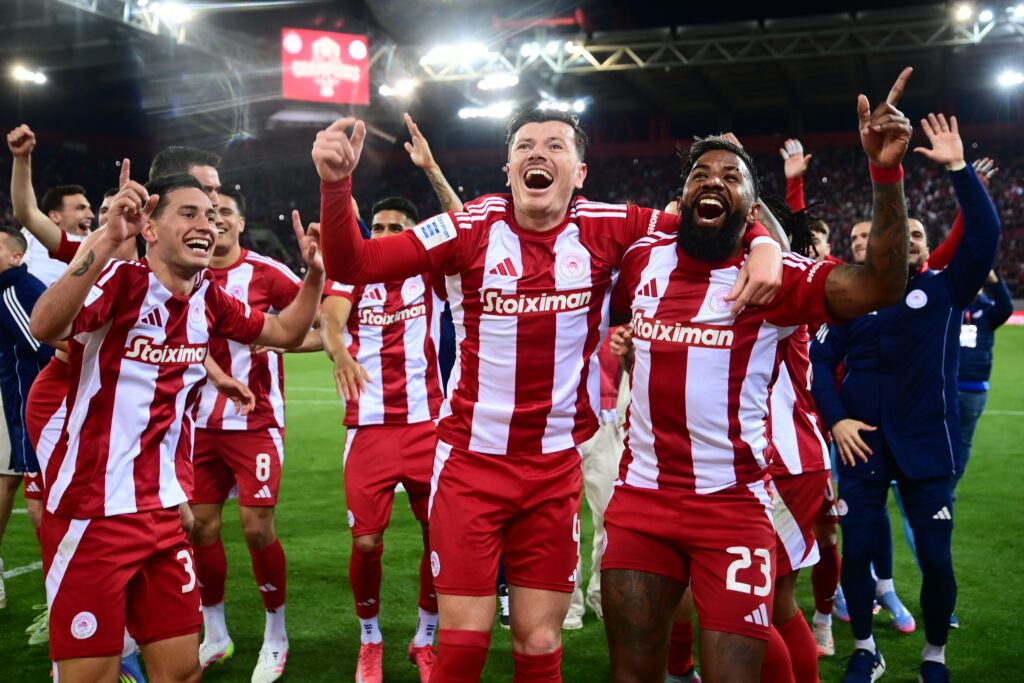 Ολυμπιακός: Mε το ένα πόδι στους ομίλους του Champions League