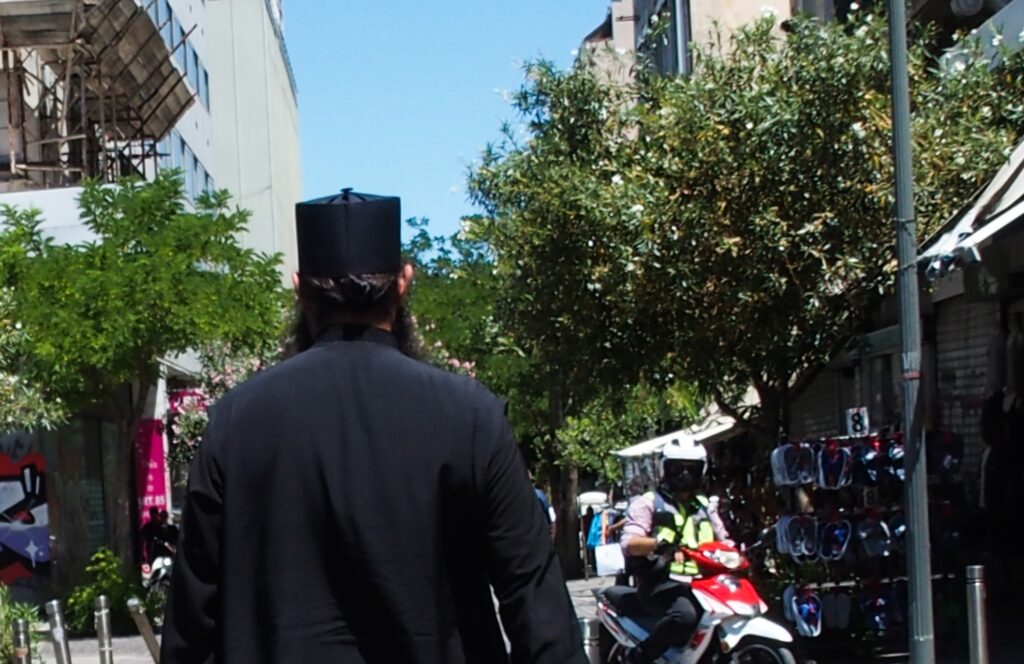 Ενοχος για βιασμό ανήλικης 72χρονος ιερέας