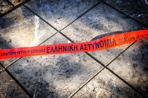 Πάτρα: Επεσε από μπαλκόνι ανήλικος που επιχείρησε να διαρρήξει διαμέρισμα &#8211; Νοσηλεύεται στο Καραμανδάνειο