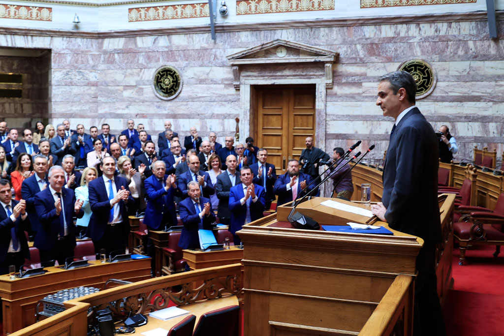 Μητσοτάκης: Προκλητική επίθεση στην αντιπολίτευση για «συγκάλυψη της αλήθειας» στα Τέμπη – Τα μηνύματα στο εσωτερικό