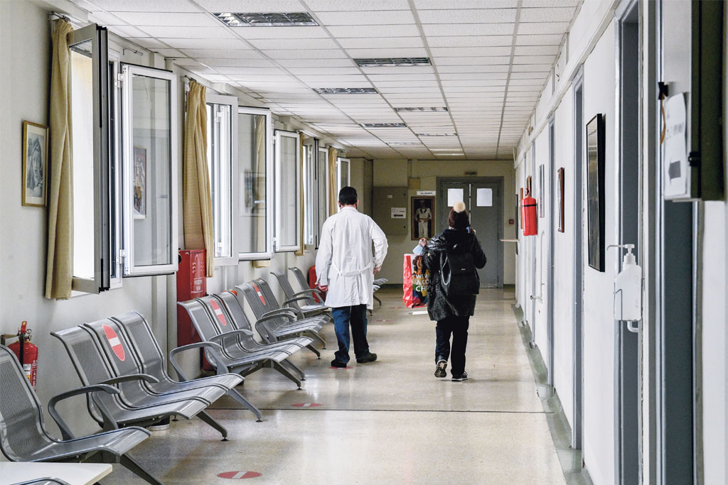 Αγοράζουν εξοπλισμό για Κέντρα Υγείας αλλά δεν προσλαμβάνουν προσωπικό – Μόνο έργα βιτρίνας από τον Γεωργιάδη