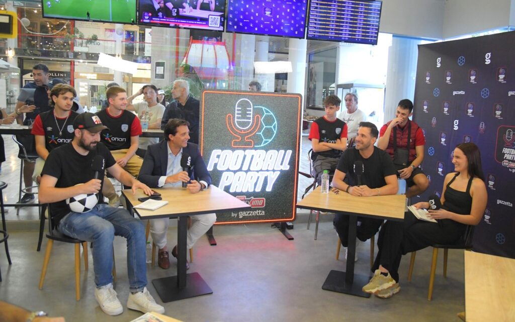 Pre-game show με Χάρη Κοπιτσή και Γιώργο Λιβάνη